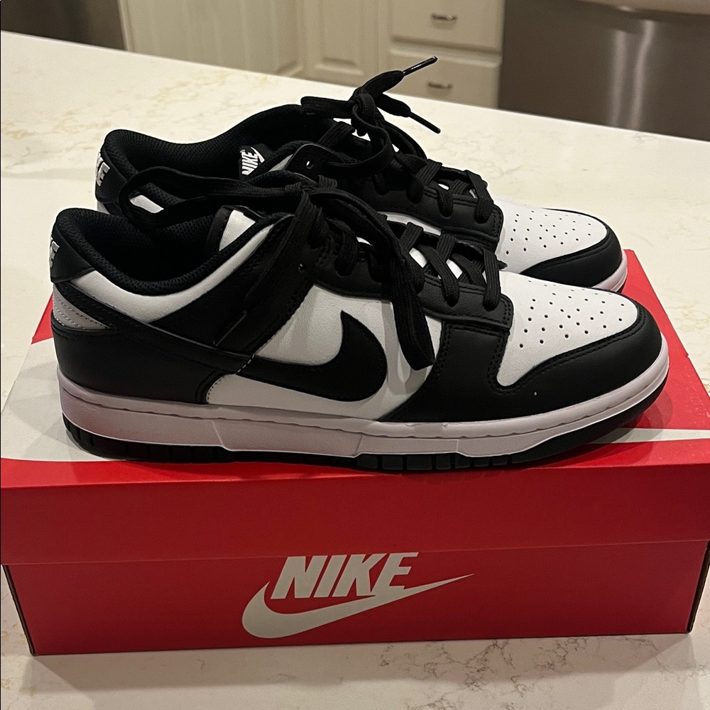 Nike Dunk Low Black and White Sneakers Women’s 9 Men’s 7.5 NEW